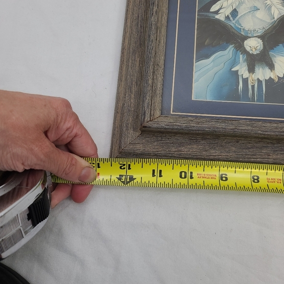 Bald eagle art with dreamcatcher signed by Jody Bergma in framed shadowbox - Picture 7 of 9